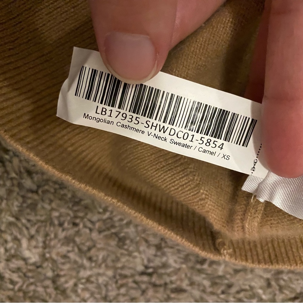 Quince 100% cashmere / Mongolian cashmere vneck sweater - Picture 6 of 7